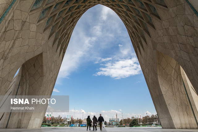 نفس کشیدن  هوای  پاک  در  تهران.