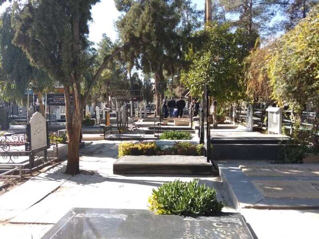  تدفین اموات در دارالرحمه شیراز متوقف شد.